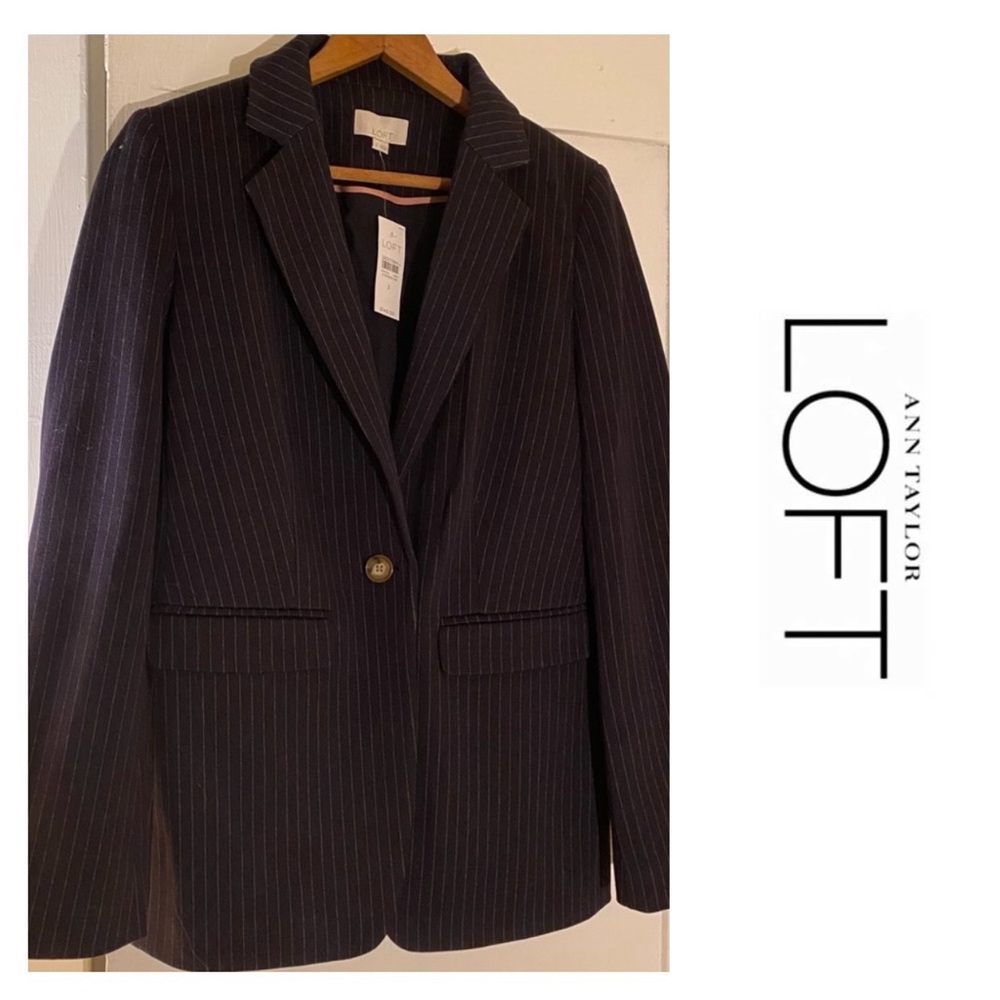 BNWT. LOFT pinstripe blazer. Retail $140. Size: 2